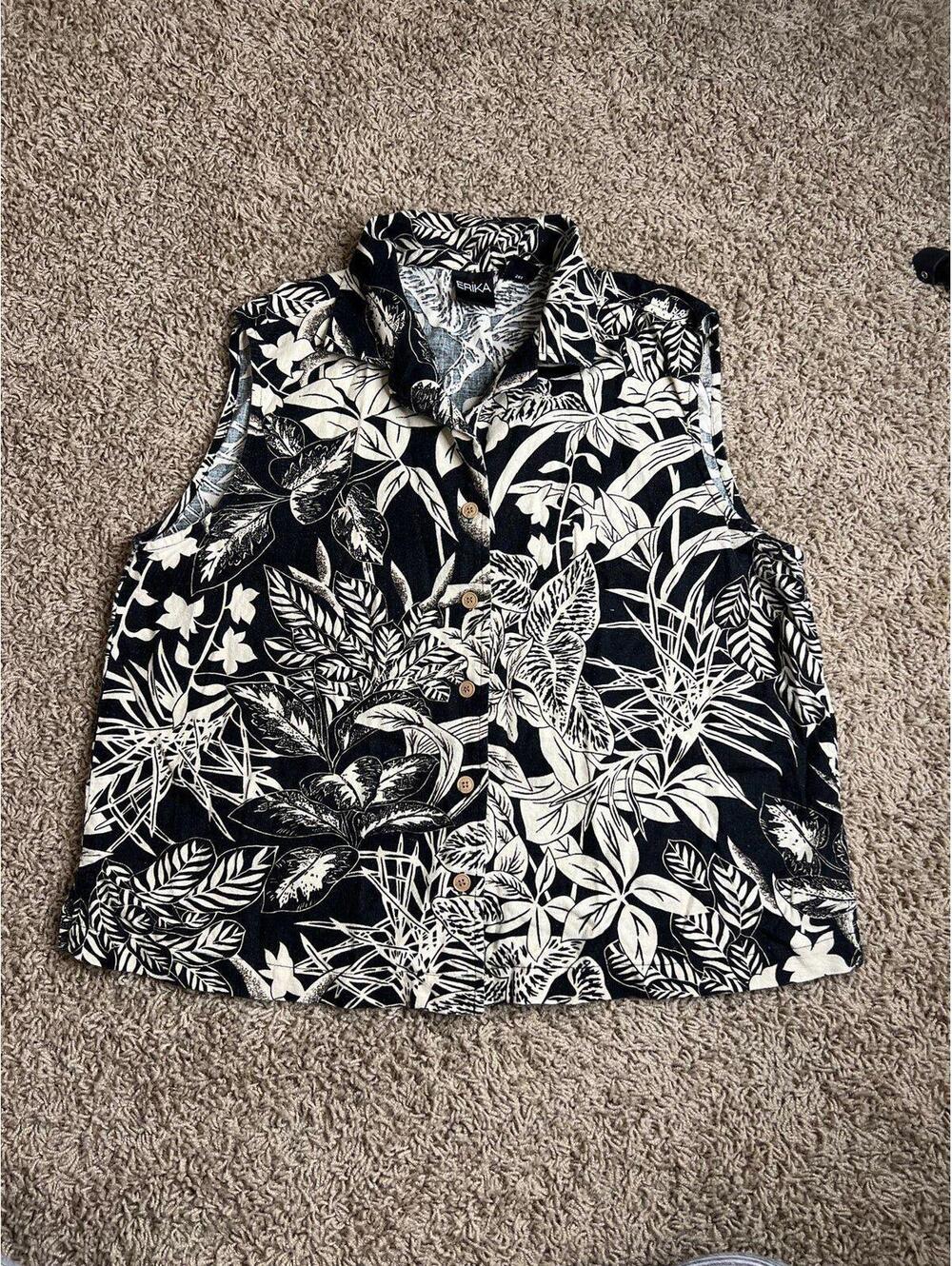Linen Blend Women's Black and White Floral Button-Up shirt XL